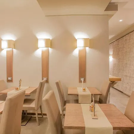 Πανσιόν Dimora Sanfelice In The Heart Of 3*
